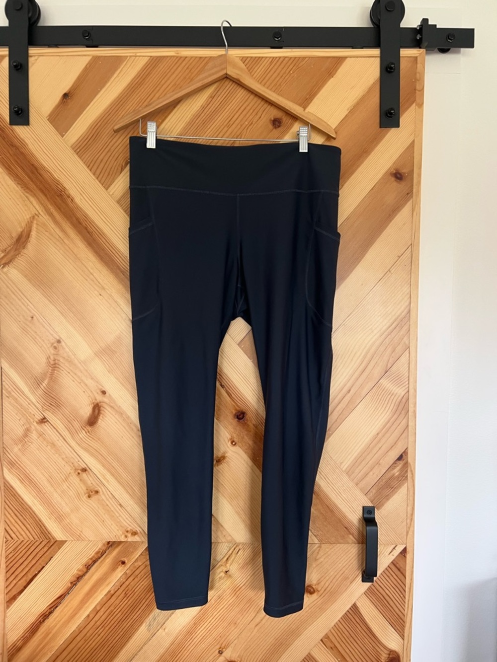 Old Navy Navy Blue High-Rise Active Leggings with Go-Dry Fabric